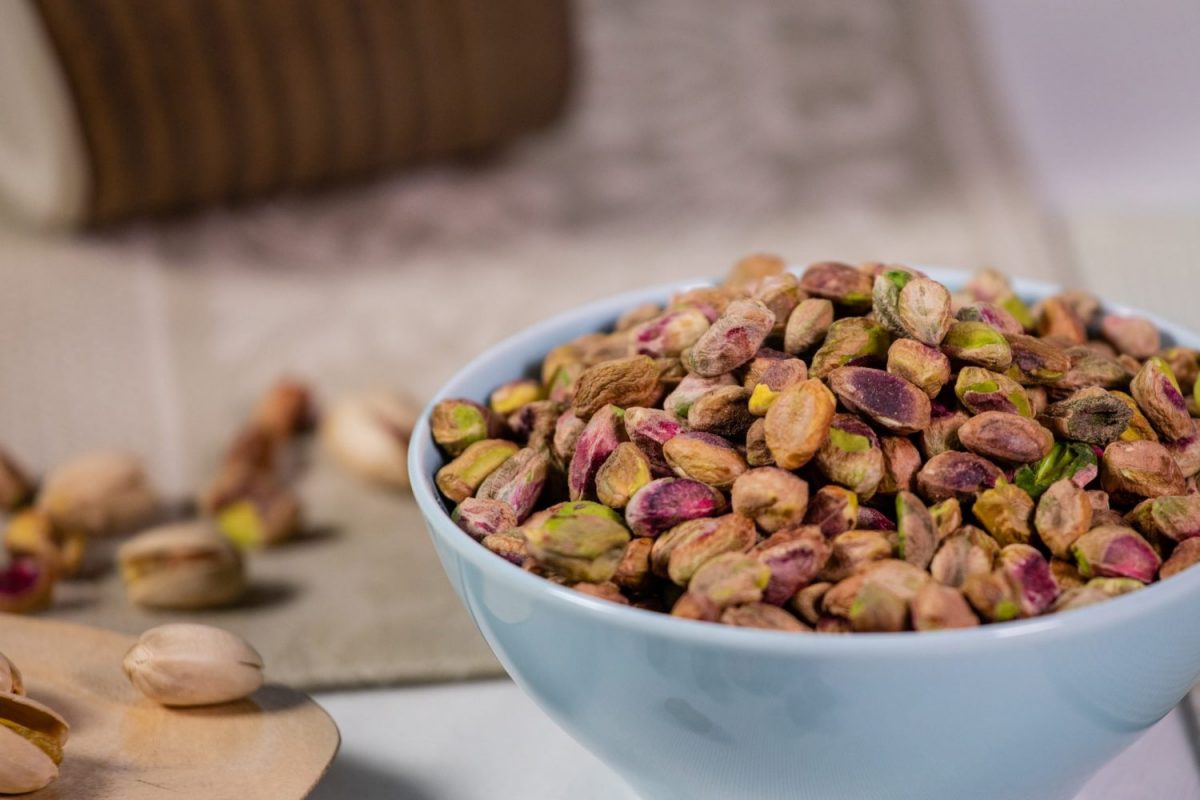 Strategies for Integrating Healthy Snacks into a Professional Work Environment