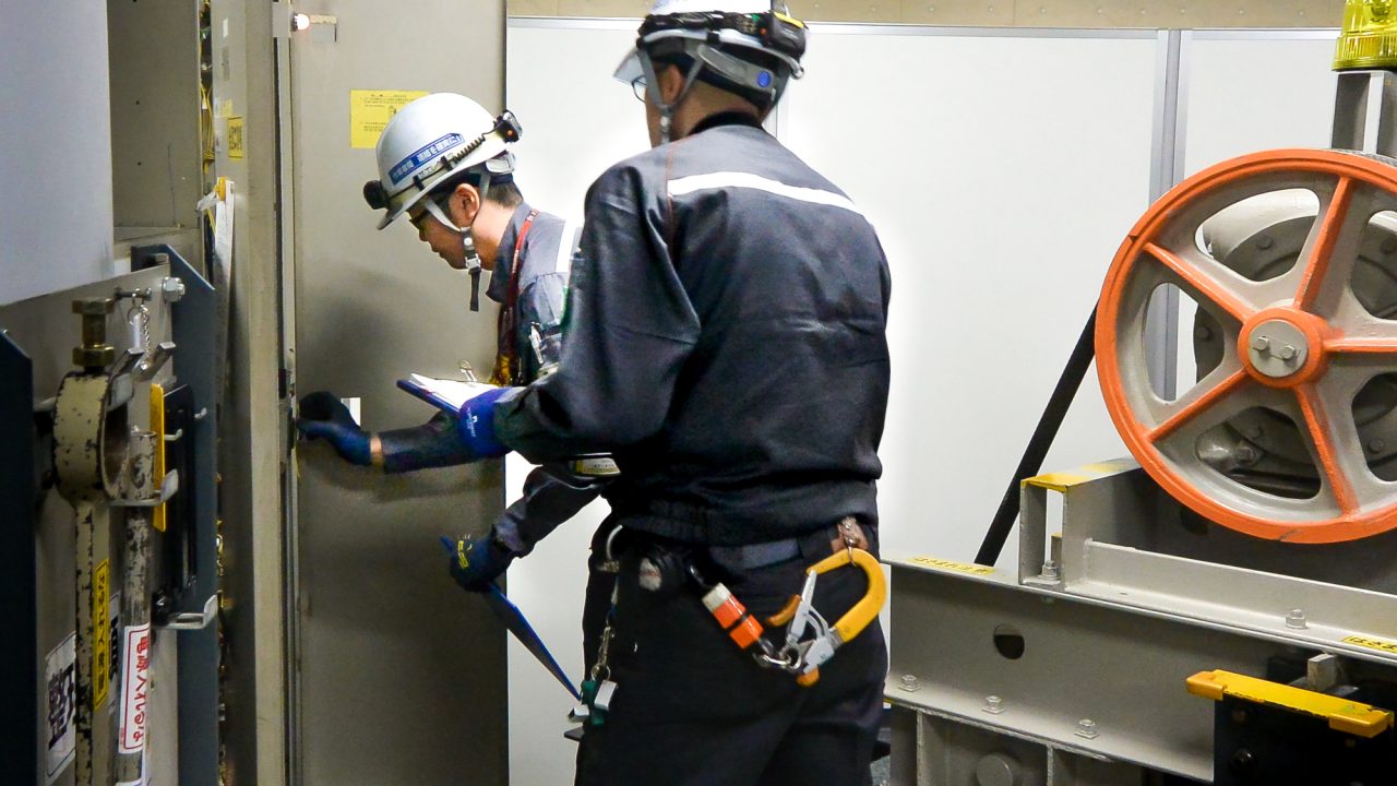 Predictive Models in Elevator IoT Streams to Reduce Costly No-Fault-Found Service Visits