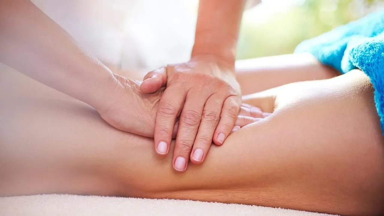 Soothing Full-Body Massages Improve Circulation While Reducing Muscle Tension Naturally